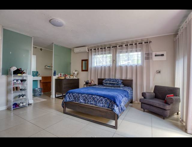 8 BEDROOM HOUSE FOR SALE IN BALLITO CENTRAL